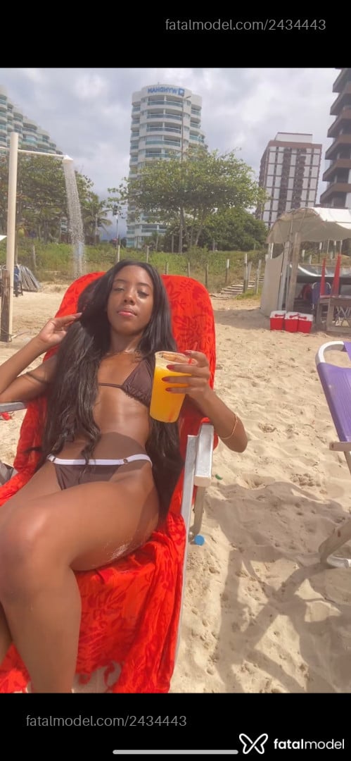 Acompanhante mulher morena (o) de olhos pretos em São Paulo - Malu