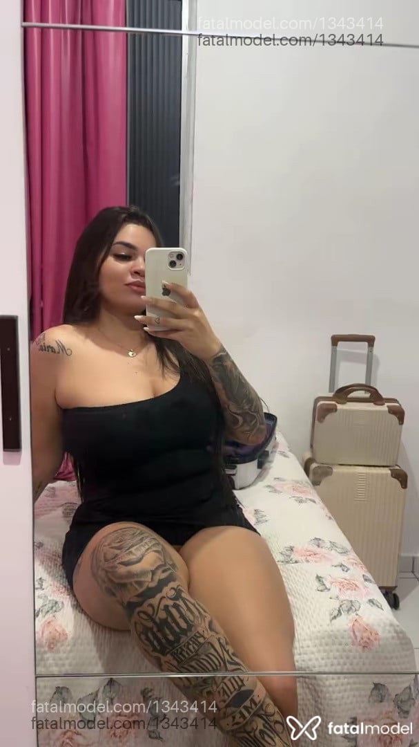 Acompanhante mulher morena (o) de olhos pretos - Larissa Acompanhante mulher morena (o) de olhos pretos - Larissa