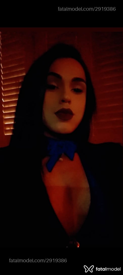 Acompanhante mulher trans morena (o) de olhos castanhos em Bombinhas Acompanhante mulher trans morena (o) de olhos castanhos em Bombinhas - Lais Volvet