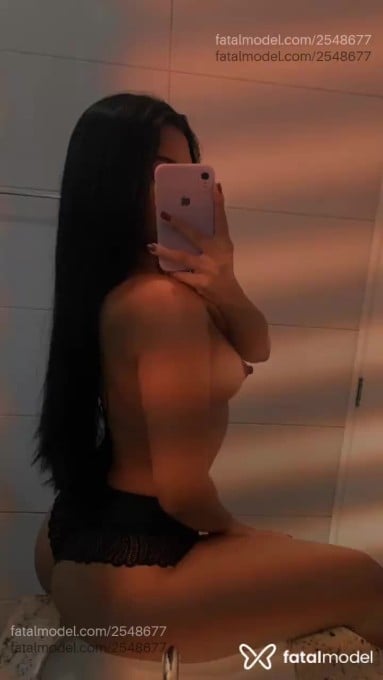 Acompanhante mulher morena (o) de olhos castanhos - Beatriz