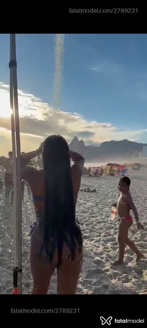 Acompanhante mulher morena (o) de olhos castanhos em Angra dos Reis - Mirella