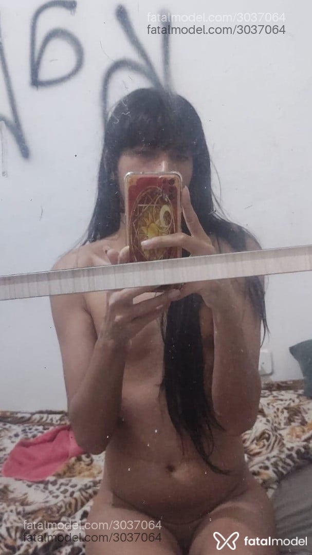Acompanhante mulher trans morena (o) de olhos pretos em Guarujá - Vampira
