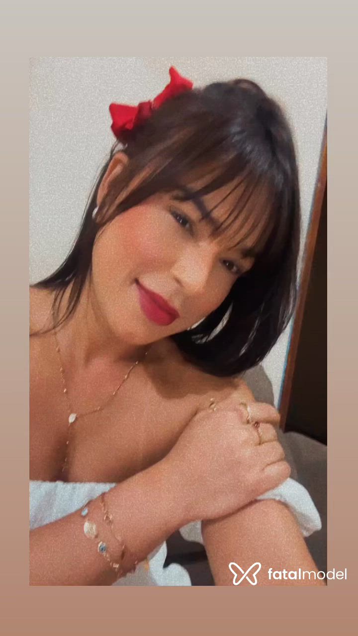 Acompanhante mulher morena (o) de olhos castanhos - Francynni Satil Acompanhante mulher morena (o) de olhos castanhos - Francynni Satil