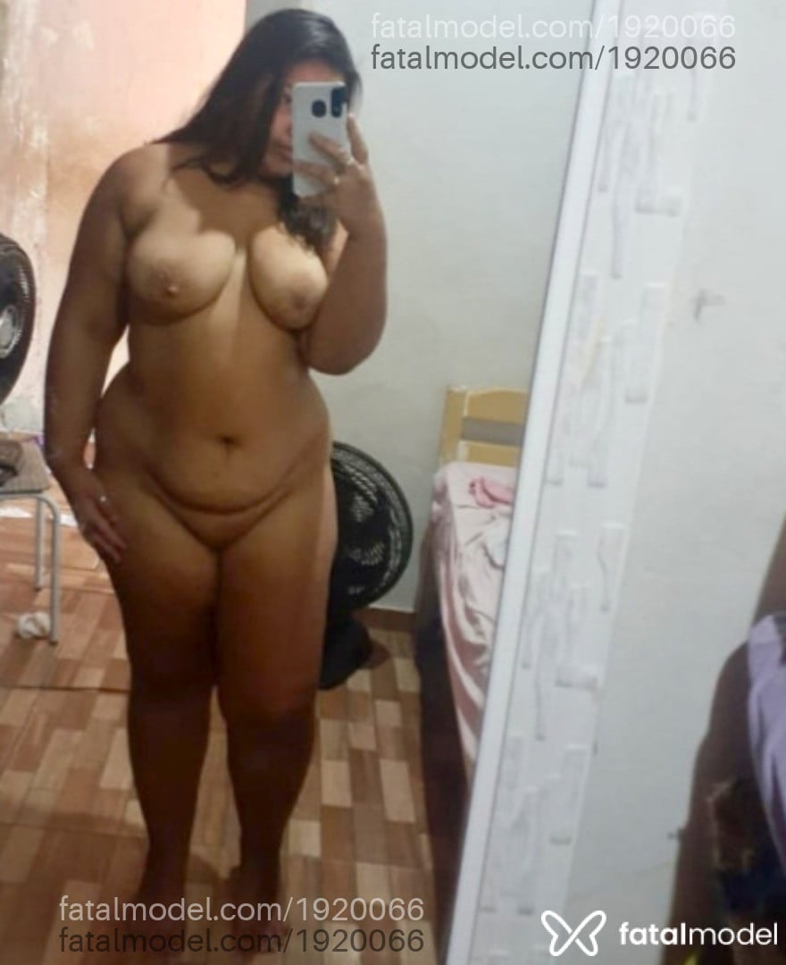 Acompanhante mulher morena (o) de olhos castanhos em Uberlândia - Amanda