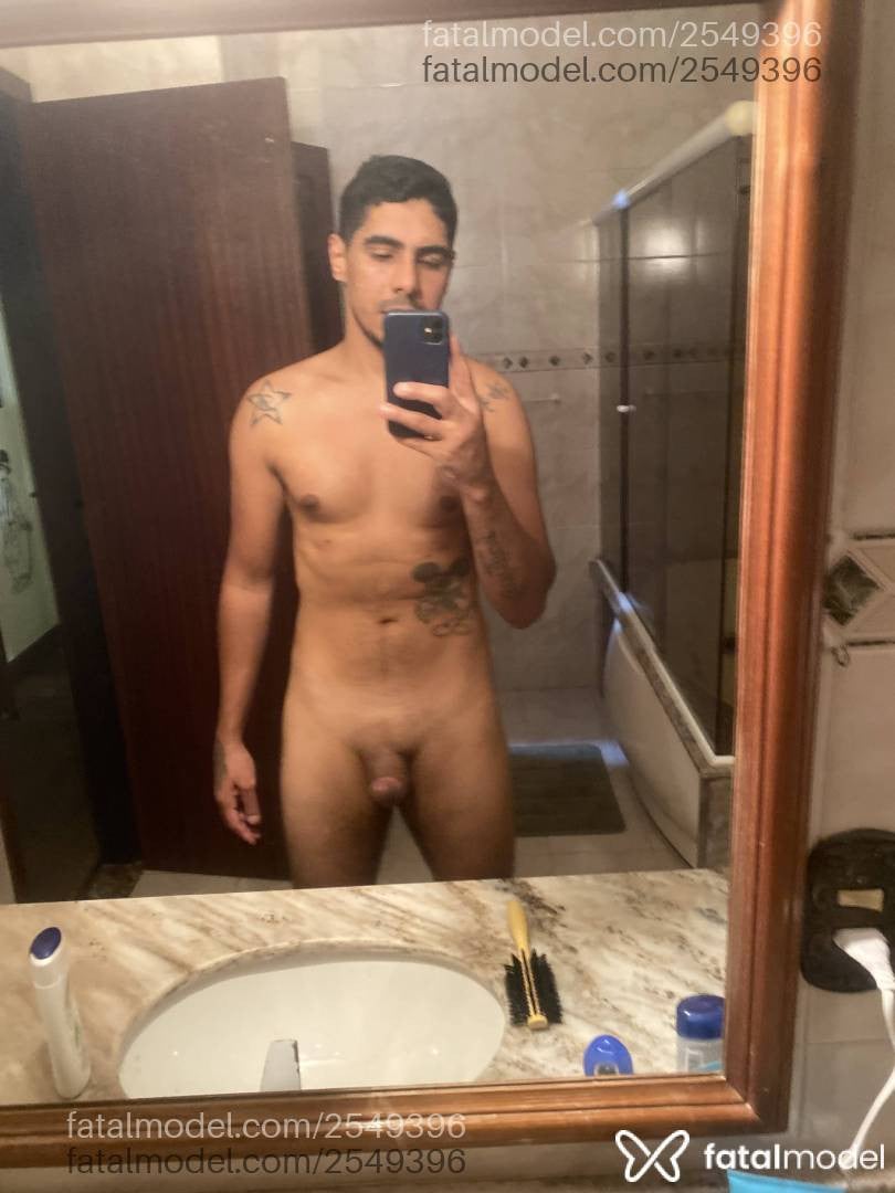 Acompanhante homem morena (o) de olhos castanhos em Vila Velha - Roger Sena
