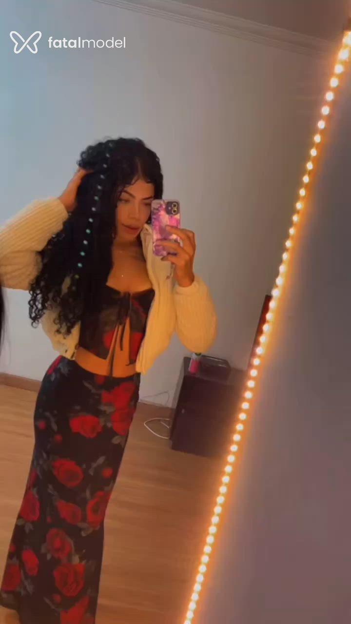 Acompanhante mulher trans morena (o) de olhos castanhos - Laura Luiza Acompanhante mulher trans morena (o) de olhos castanhos - Laura Luiza