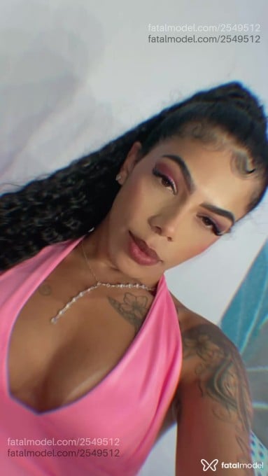 Acompanhante mulher trans morena (o) de olhos castanhos em Uberlândia - Laura Luiza