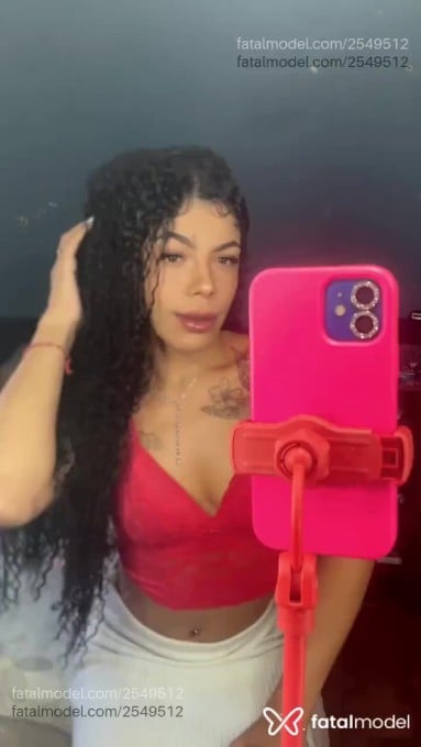 Acompanhante mulher trans morena (o) de olhos castanhos - Laura Luiza Acompanhante mulher trans morena (o) de olhos castanhos - Laura Luiza