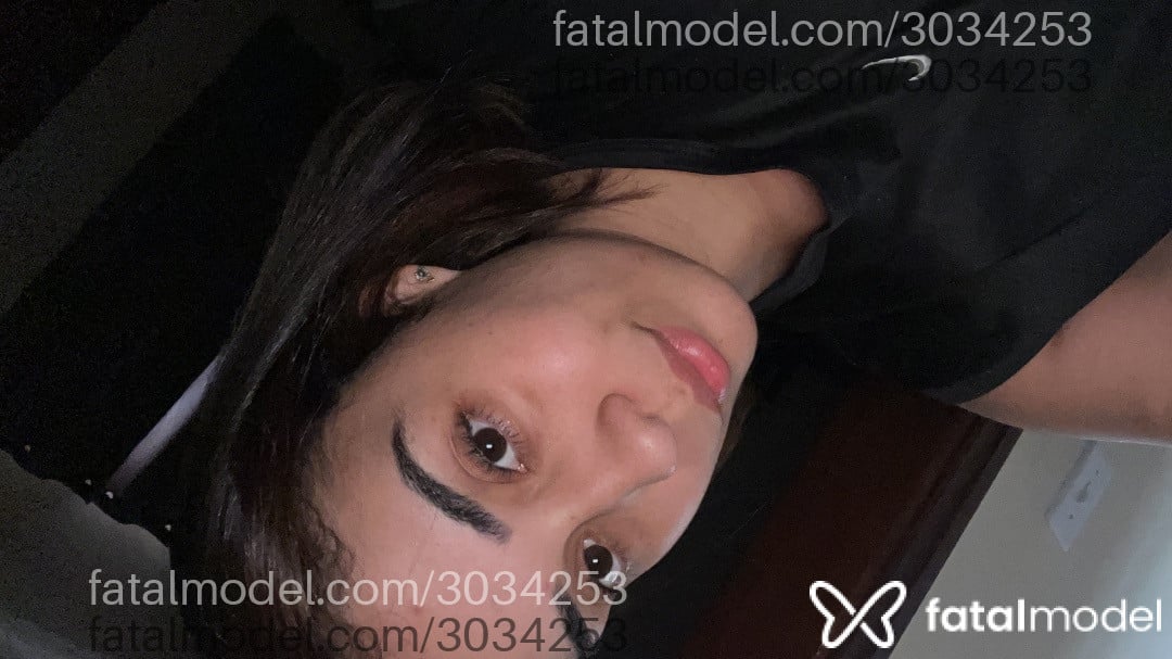 Acompanhante mulher com cabelo castanho de olhos castanhos - Mia Mayers