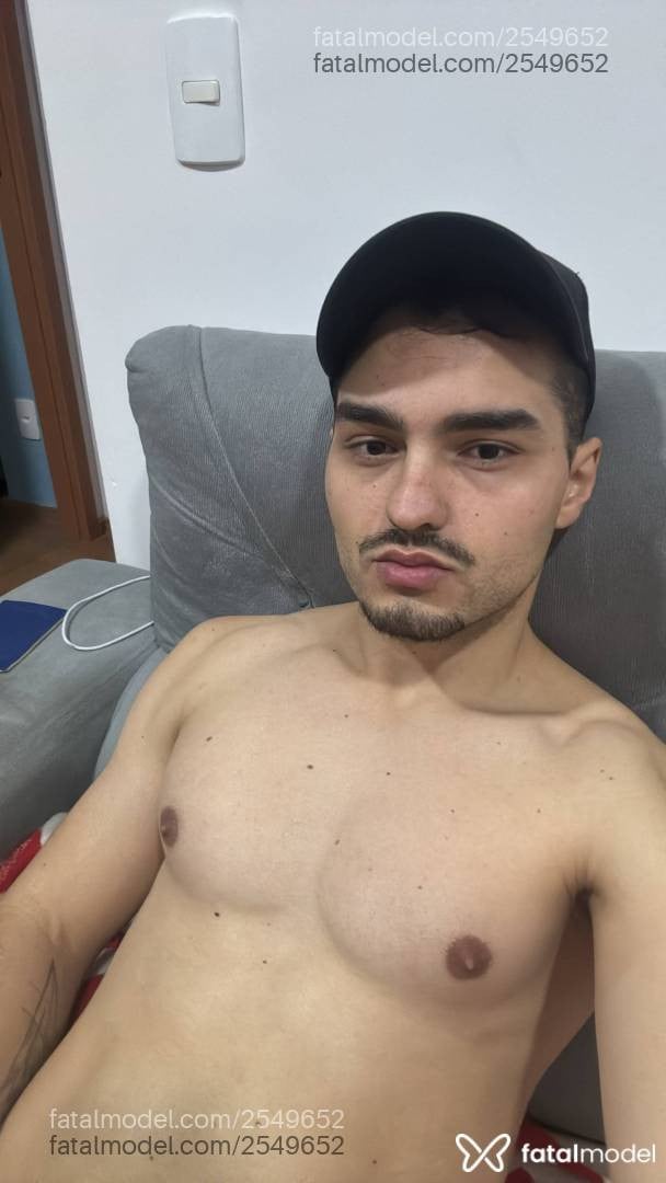 Acompanhante homem morena (o) de olhos castanhos em São Paulo - Gabriel