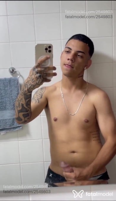 Acompanhante homem morena (o) de olhos castanhos - Allanzinho Acompanhante homem morena (o) de olhos castanhos - Allanzinho