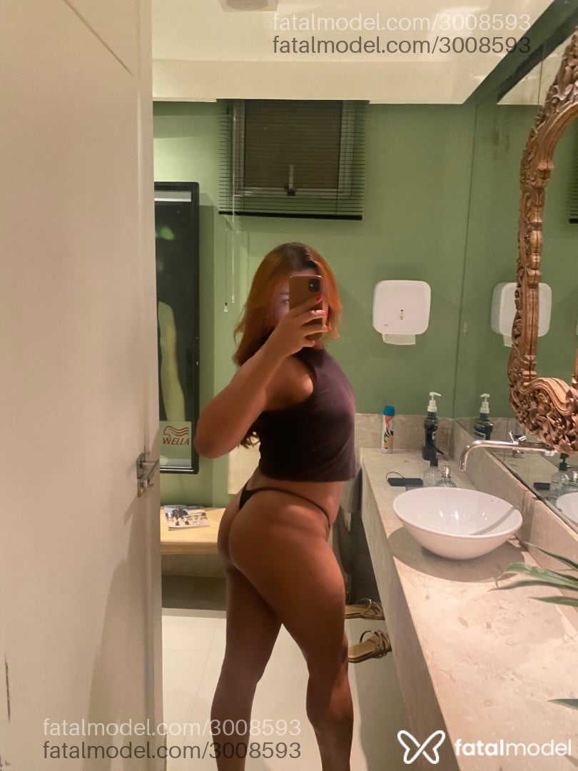 Acompanhante mulher trans ruiva (o) de olhos castanhos em Brasília - Ally Siena