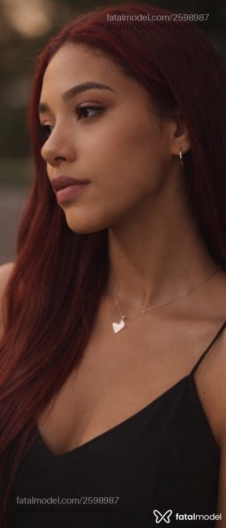 Acompanhante mulher ruiva (o) de olhos castanhos em São Paulo - Helena Moreau