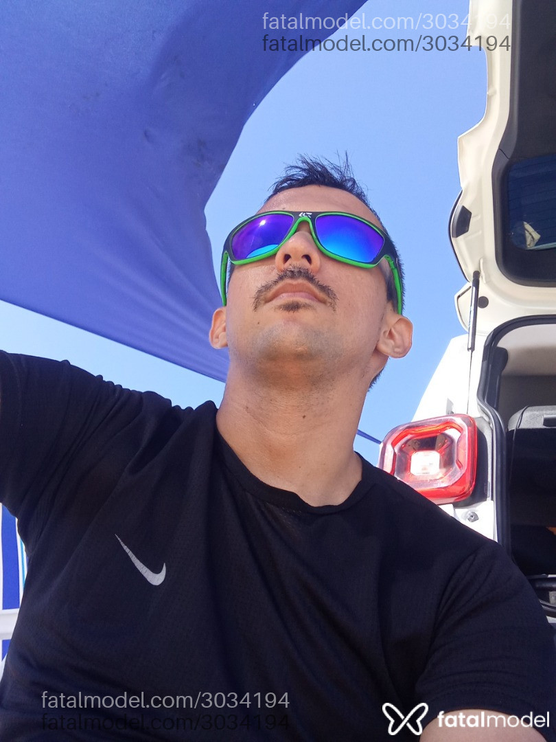 Acompanhante homem morena (o) de olhos castanhos em Fortaleza - Roberto