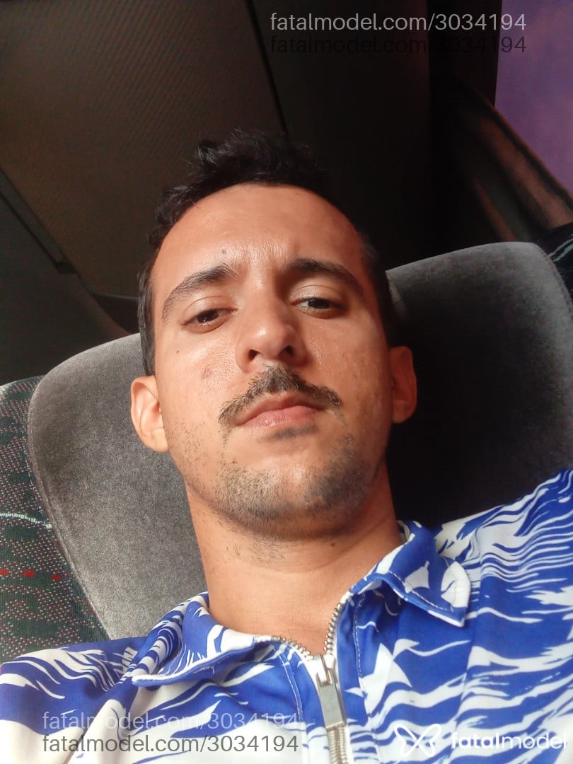 Acompanhante homem morena (o) de olhos castanhos em Fortaleza - Roberto