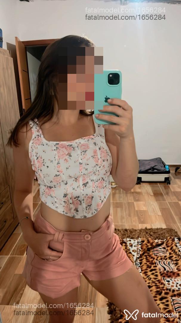 Acompanhante mulher com cabelo castanho de olhos verdes em Ourinhos - Ana Clara