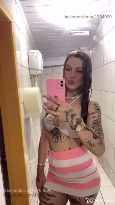 Acompanhante mulher loira (o) de olhos azuis em Porto Alegre - Manuzinha