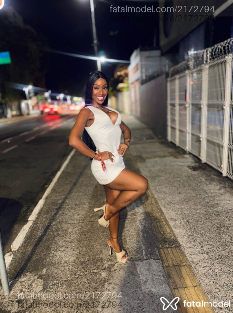 Acompanhante mulher morena (o) de olhos castanhos em Salvador - Pretinhaa