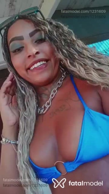 Acompanhante mulher com cabelo castanho de olhos pretos - Gabriela Acompanhante mulher com cabelo castanho de olhos pretos - Gabriela