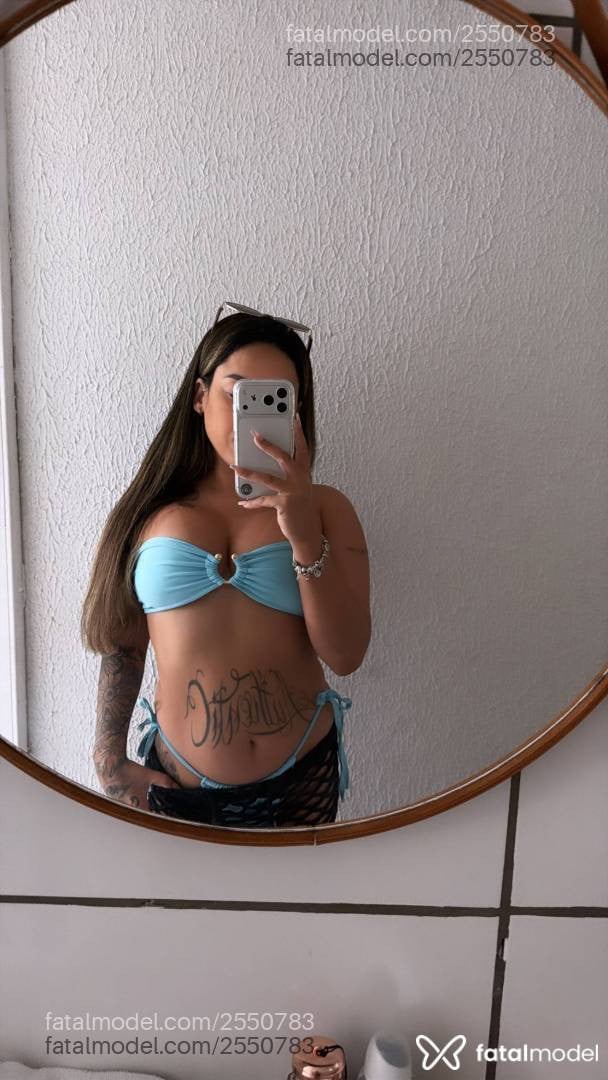 Acompanhante mulher com cabelo castanho de olhos castanhos em Monte Carmelo Acompanhante mulher com cabelo castanho de olhos castanhos em Monte Carmelo - Larissa