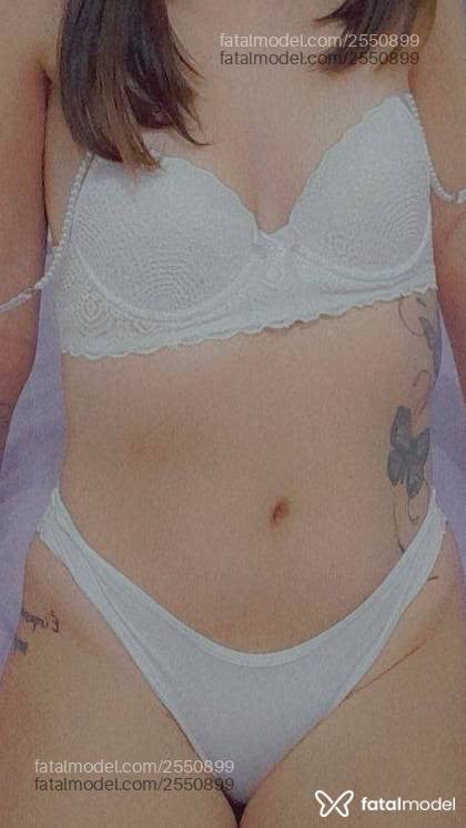 Acompanhante mulher com cabelo castanho de olhos castanhos - Gabriella Bellini