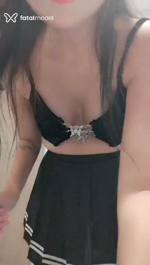 Acompanhante mulher com cabelo castanho de olhos castanhos - Gabriella Bellini Acompanhante mulher com cabelo castanho de olhos castanhos - Gabriella Bellini