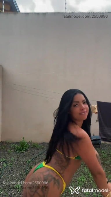 Acompanhante mulher morena (o) de olhos castanhos em Apucarana - Aline Bittencourt