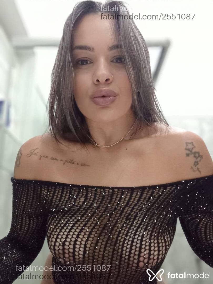Acompanhante mulher morena (o) de olhos castanhos - Maia Ribeiro