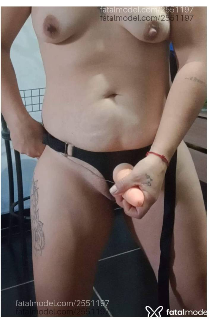 Acompanhante mulher com cabelo castanho de olhos mel em Virtual - Vanessinha