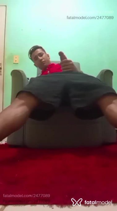 Acompanhante homem com cabelo castanho de olhos castanhos em Luís Eduardo Magalhães Acompanhante homem com cabelo castanho de olhos castanhos em Luís Eduardo Magalhães - Oyasi