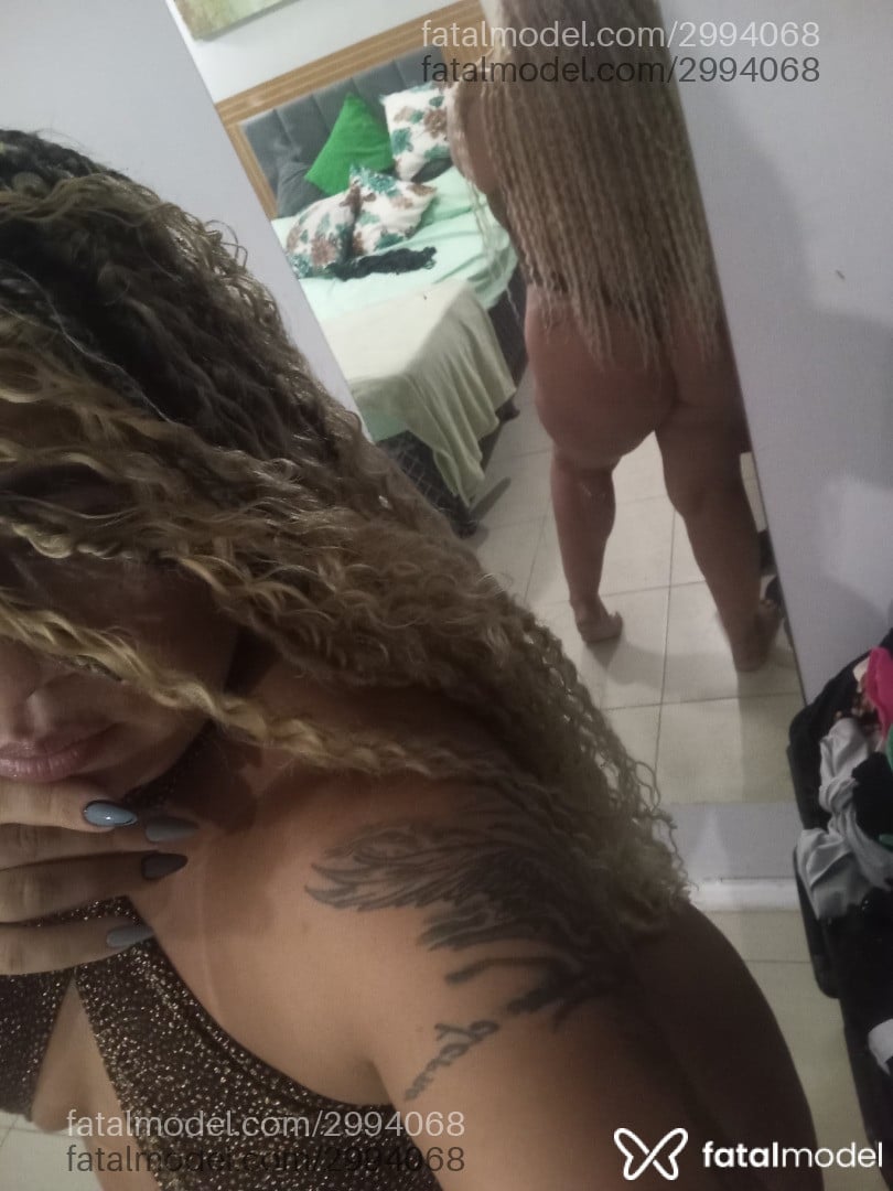 Acompanhante mulher loira (o) de olhos castanhos em Armação dos Búzios - Mirella sanches