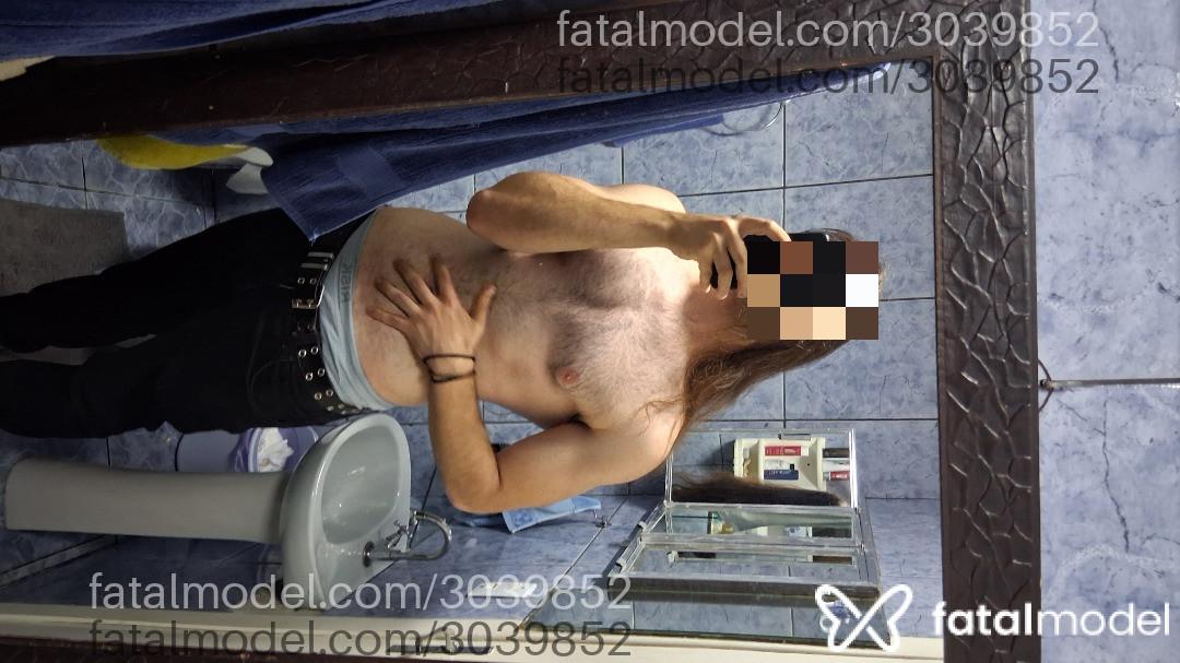 Acompanhante homem com cabelo castanho de olhos castanhos - Akira Acompanhante homem com cabelo castanho de olhos castanhos - Akira