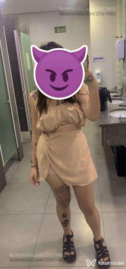 Acompanhante mulher com cabelo castanho de olhos castanhos - Pam