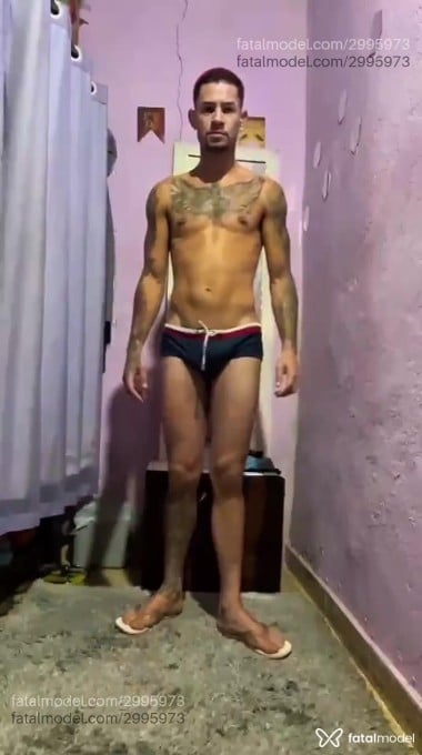 Acompanhante homem com cabelo castanho de olhos castanhos em Belo Horizonte - Motobooy