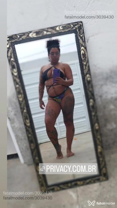 Acompanhante mulher com cabelo castanho de olhos verdes em Fortaleza - Sheylla Patty