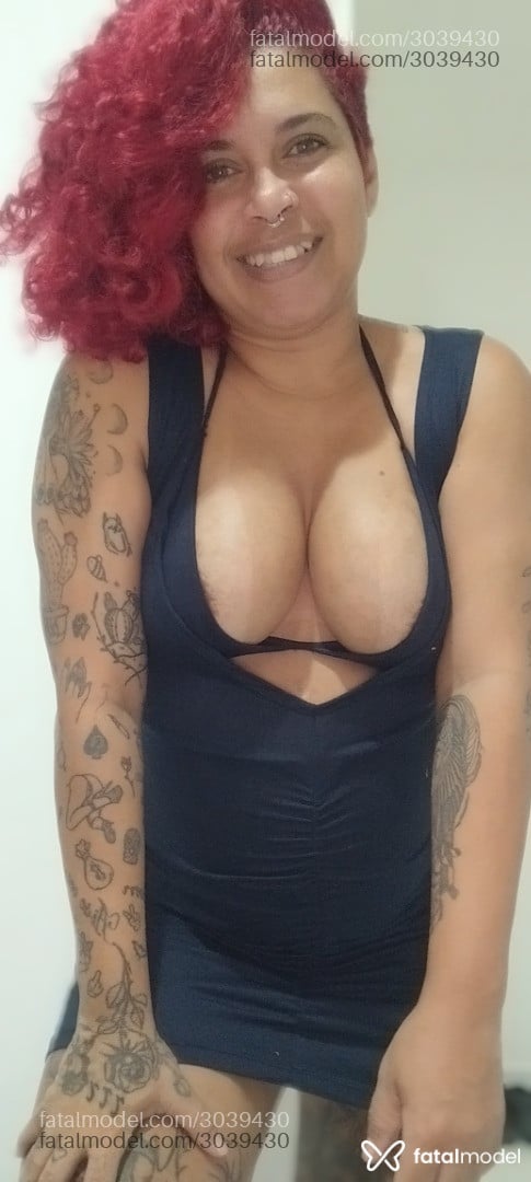 Acompanhante mulher com cabelo castanho de olhos verdes em Fortaleza - Sheylla Patty
