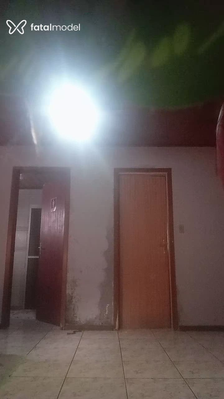 Acompanhante mulher com cabelo castanho de olhos castanhos - Brenda