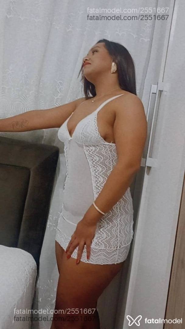 Acompanhante mulher com cabelo castanho de olhos castanhos - Brenda