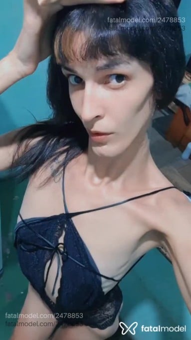 Acompanhante mulher trans morena (o) de olhos pretos em Virtual - Beatriz