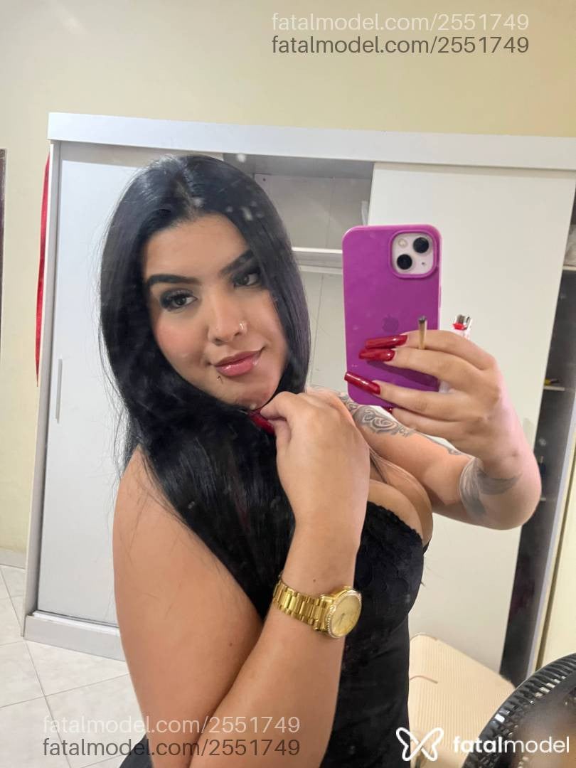 Acompanhante mulher morena (o) de olhos pretos - Lunna