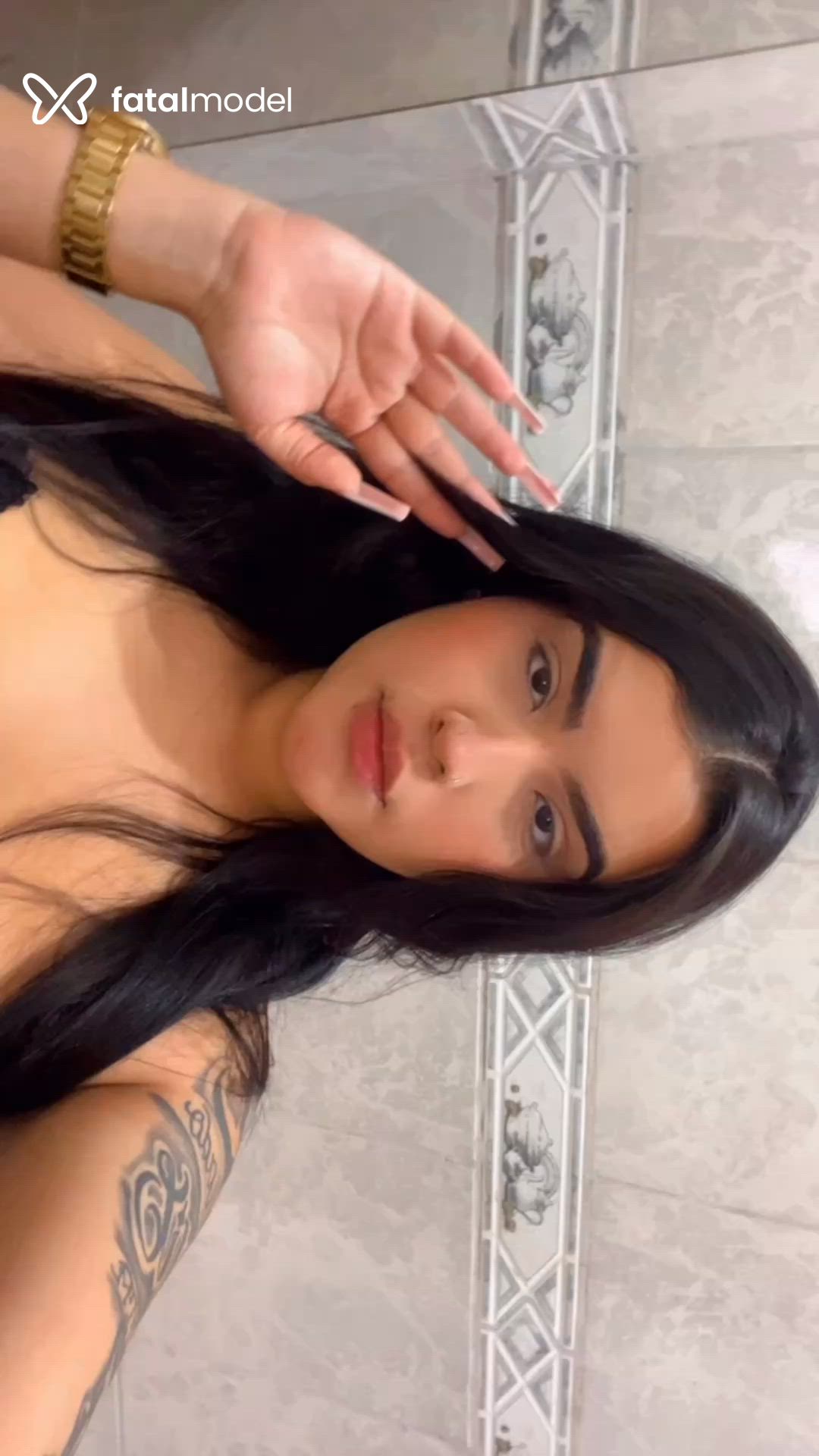 Acompanhante mulher morena (o) de olhos pretos - Lunna Acompanhante mulher morena (o) de olhos pretos - Lunna