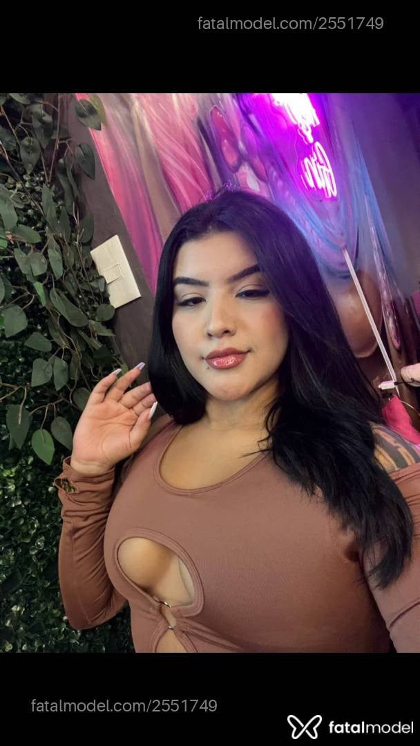 Acompanhante mulher morena (o) de olhos pretos - Lunna