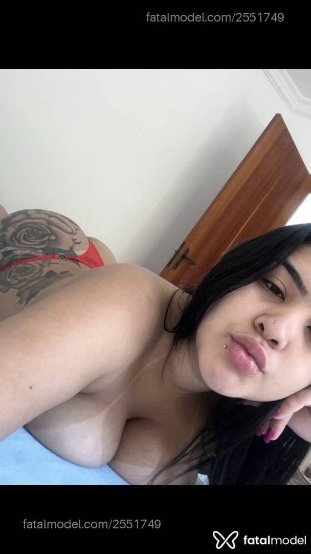 Acompanhante mulher morena (o) de olhos pretos - Lunna