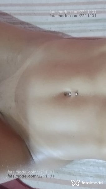Acompanhante mulher loira (o) de olhos mel - ísis Bella