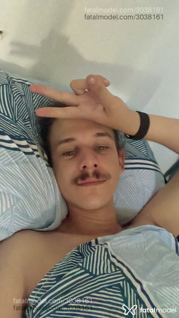 Acompanhante homem loira (o) de olhos verdes em São Paulo - Lukinhas