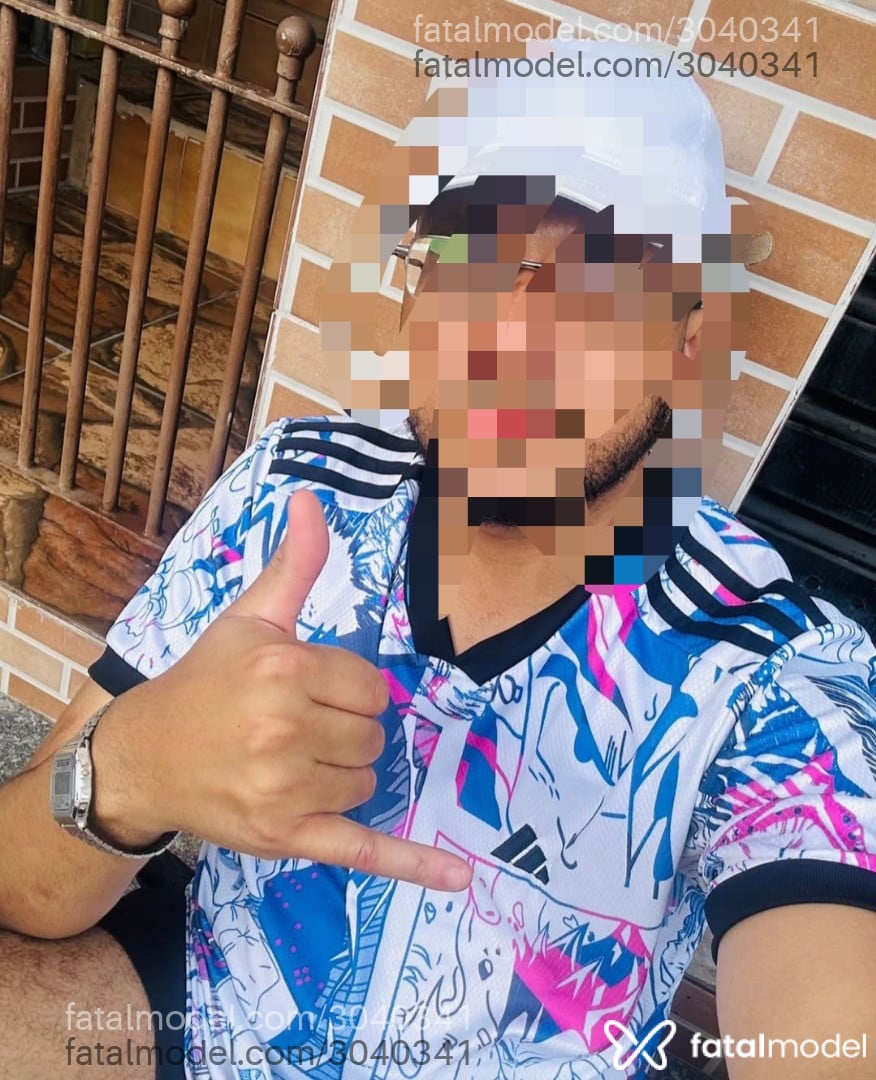 Acompanhante homem com cabelo castanho de olhos castanhos em São Paulo - Curioso