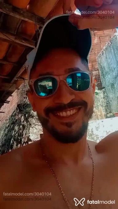 Acompanhante homem com cabelo castanho de olhos castanhos em Fortaleza - Tattuadoo