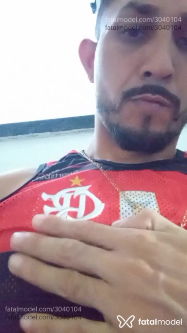 Acompanhante homem com cabelo castanho de olhos castanhos em Fortaleza - Tattuadoo
