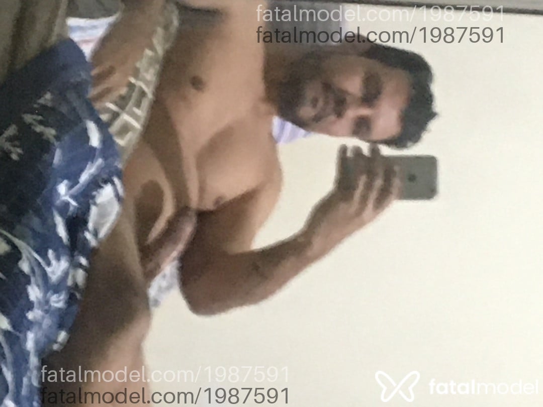 Acompanhante homem com cabelo castanho de olhos castanhos - Marcos Carvalho Acompanhante homem com cabelo castanho de olhos castanhos - Marcos Carvalho