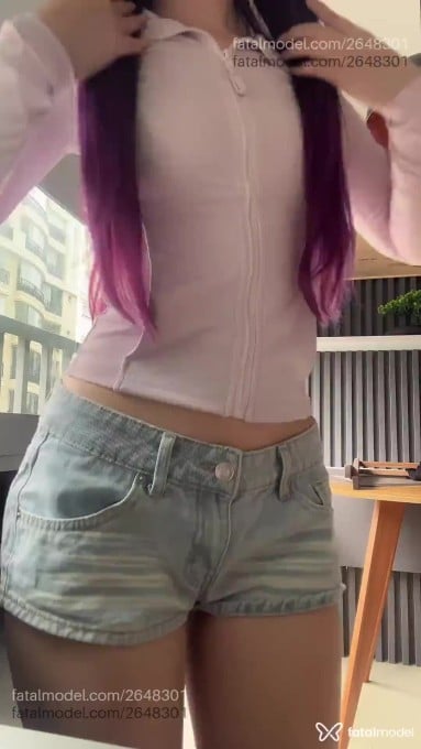 Acompanhante mulher com cabelo castanho de olhos castanhos em São Paulo - Kalina